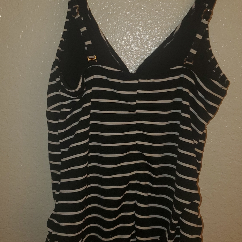 Stripy One piece! 🩱 - Picture 4 of 10